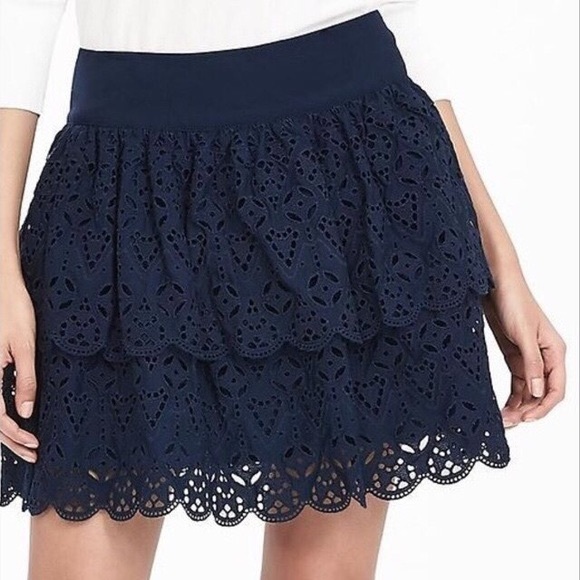 Banana Republic Dresses & Skirts - Banana Republic White Tiered Cotton Skirt